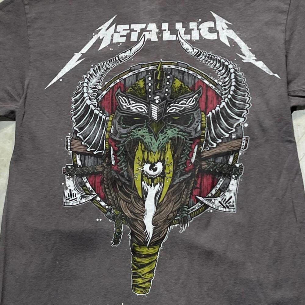 Metallica Preowned Medium Band T-shirt
